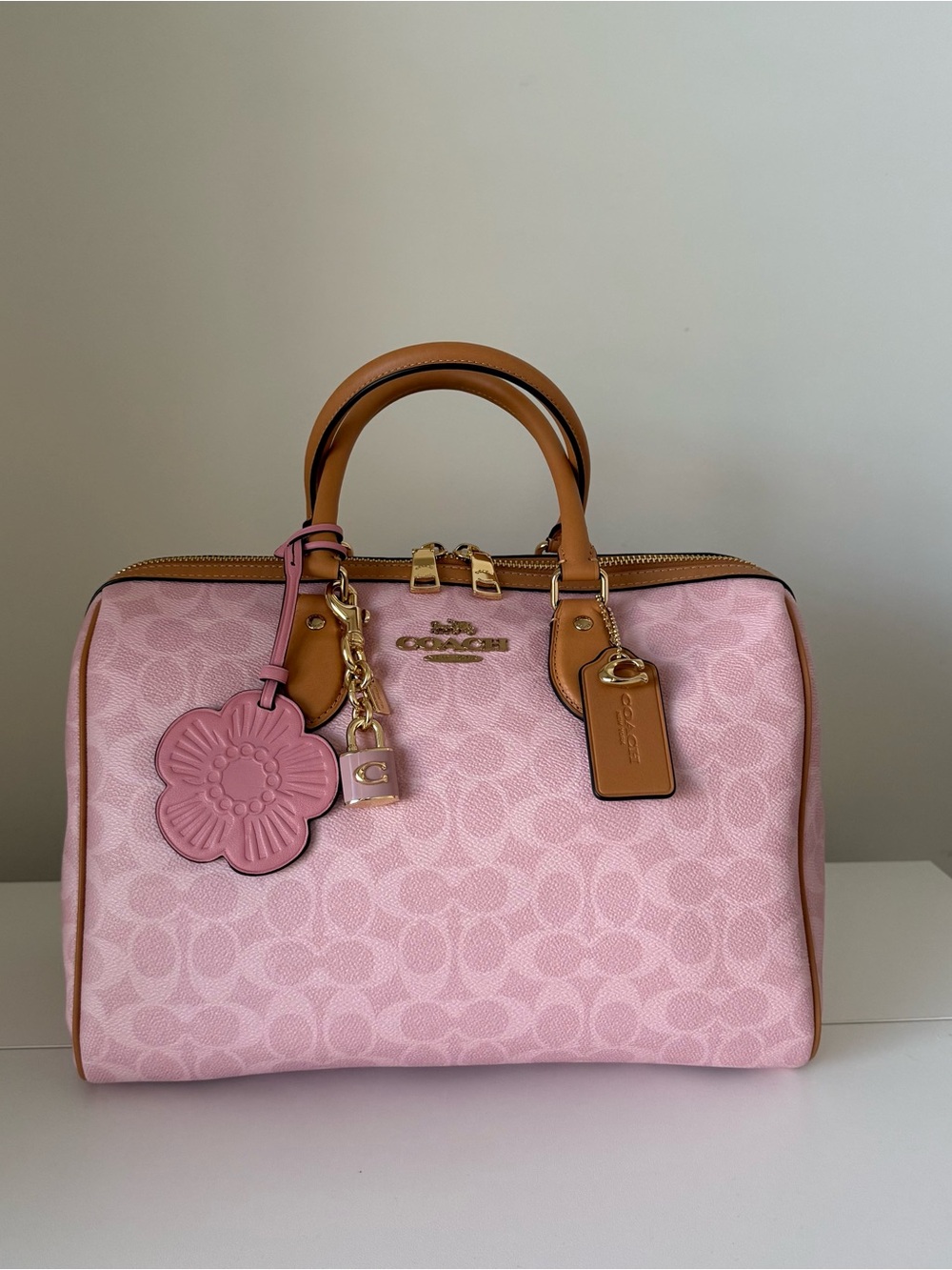 Coach Large Powder Pink Rowan with Matching Pink Wallets and Passport holder - Picture 2 of 15